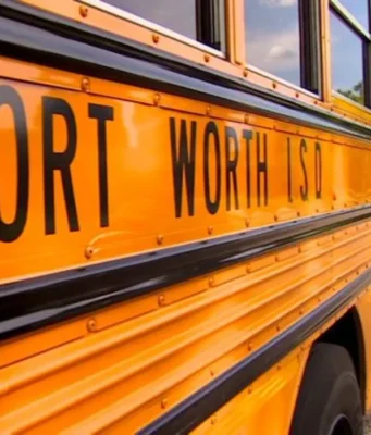 Страх перед неизвестным: учителя реагируют на захват Fort Worth ISD Техасским агентством образования